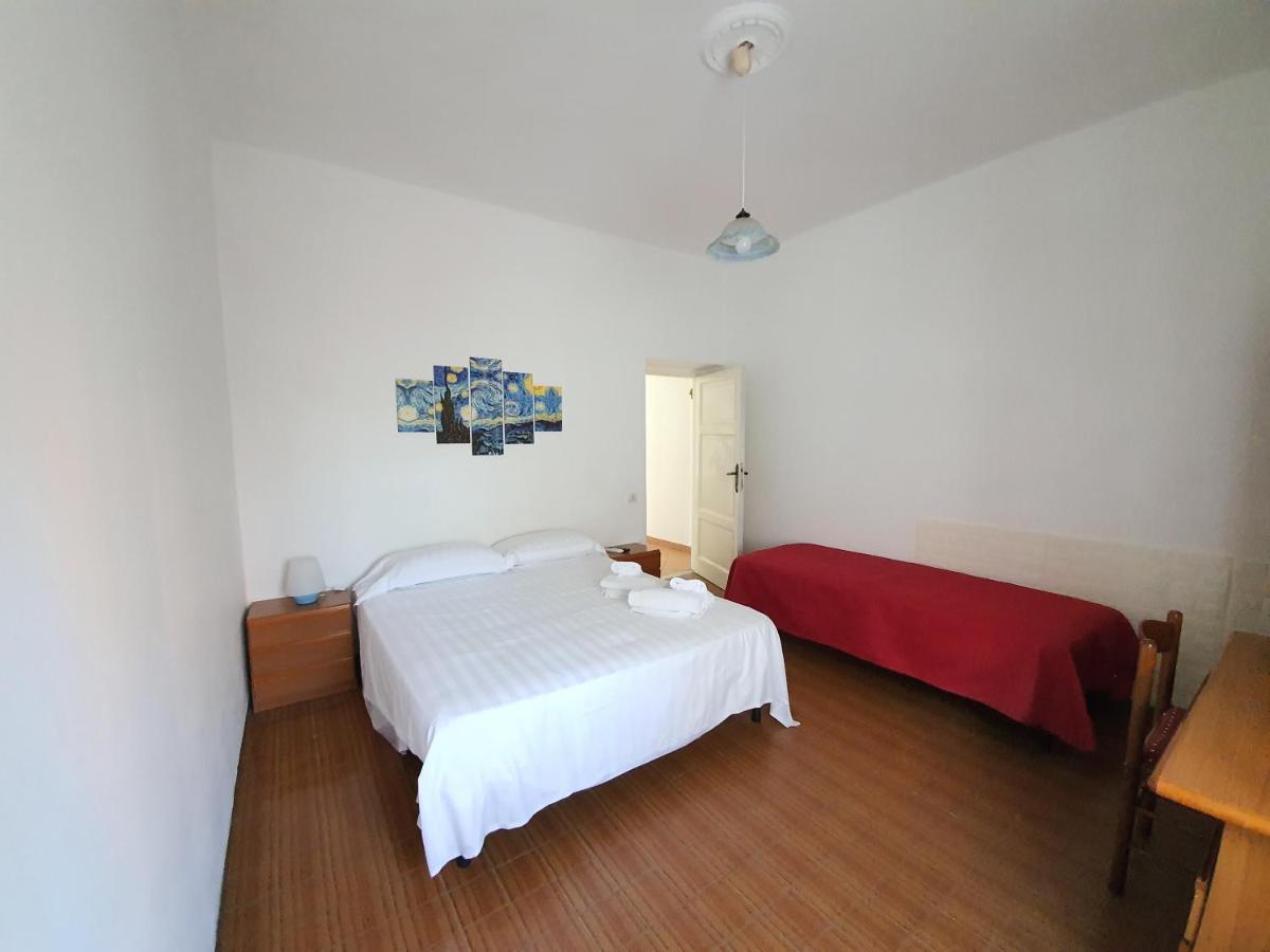 Bilocale Scauri Marina Di Via Colombo Apartment *