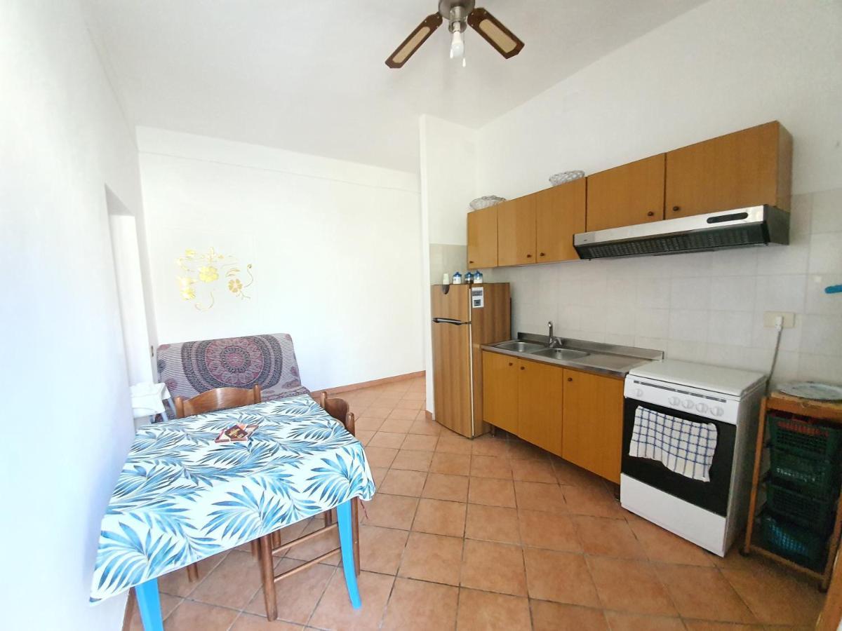 Bilocale Scauri Marina Di Via Colombo Apartment *
